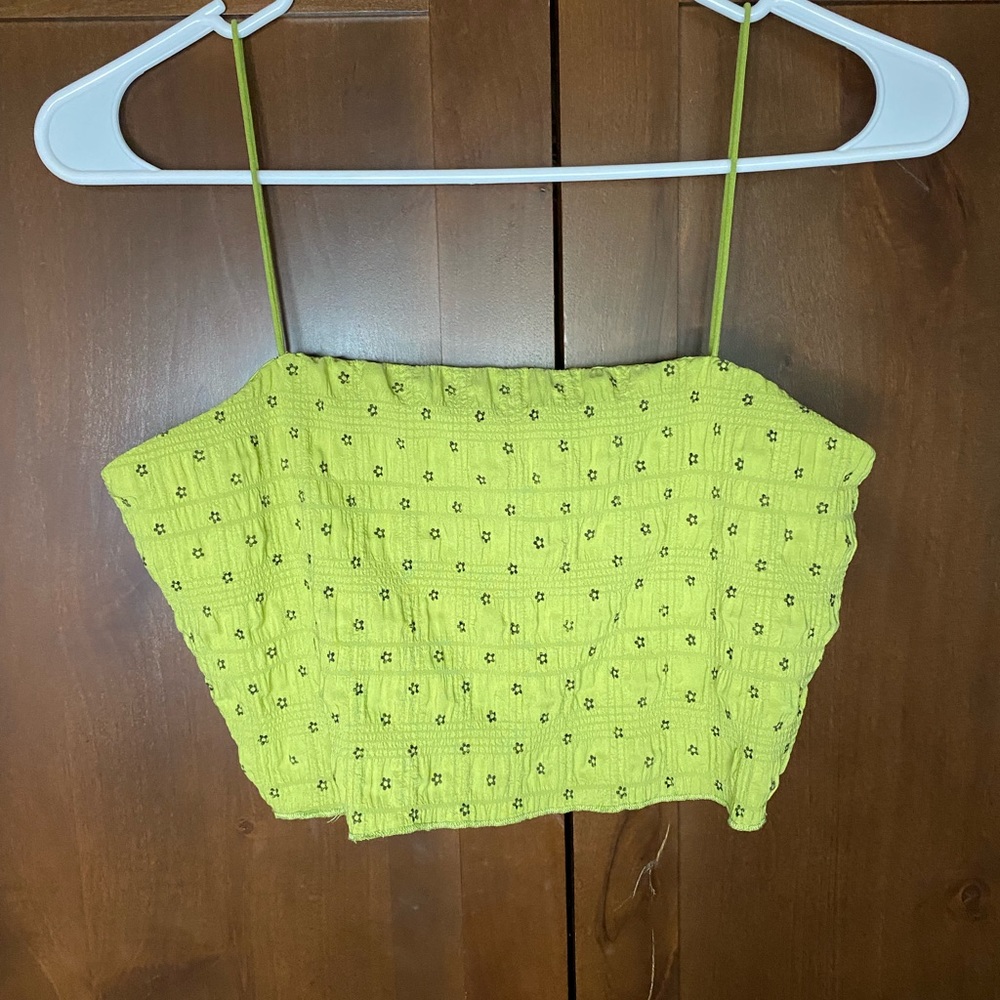 Green, floral print L.A Hearts cropped tank top size small!